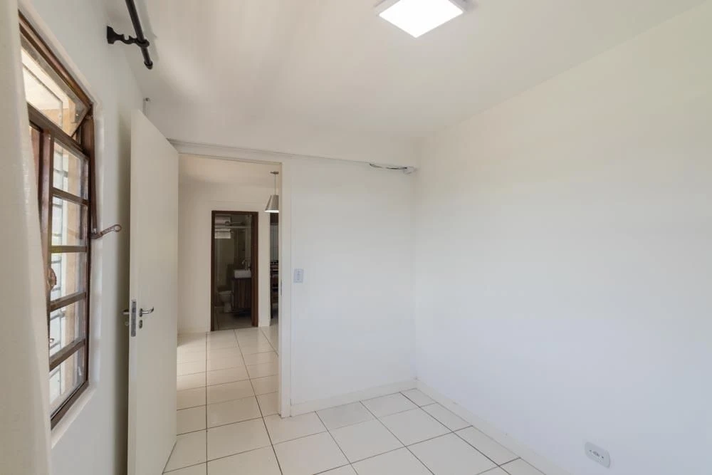 2-bedroom apartment with a grill on the balcony — photo 18
