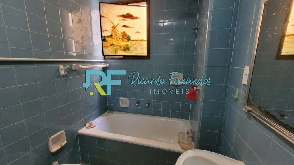 98 m² apartment with 2 bedrooms and 3 bathrooms — photo 24