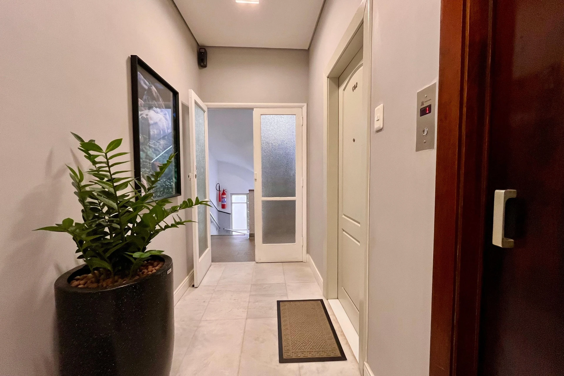 Квартира 150 м² з панорамними вікнами та гардеробною — photo 43