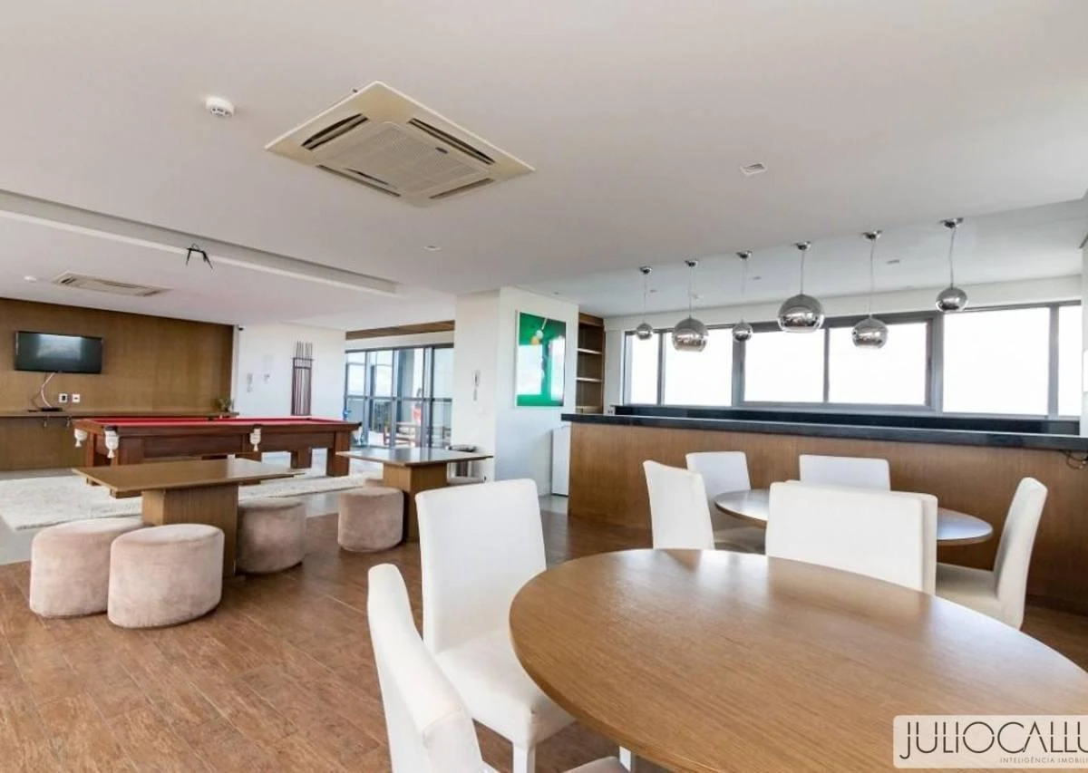 78 m² apartment with floor-to-ceiling windows and a bathtub — photo 42