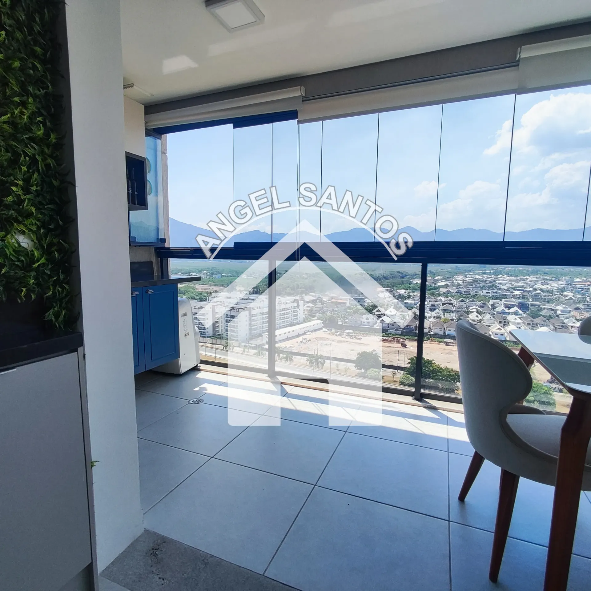 Furnished 2-bedroom apartment with a balcony — photo 21