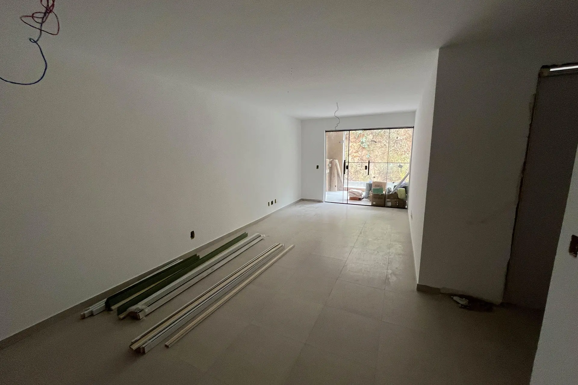 2-bedroom apartment with a mountain view — photo 8