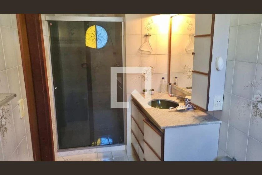 Casa de 300 m² com 4 quartos e 2 vagas — photo 40