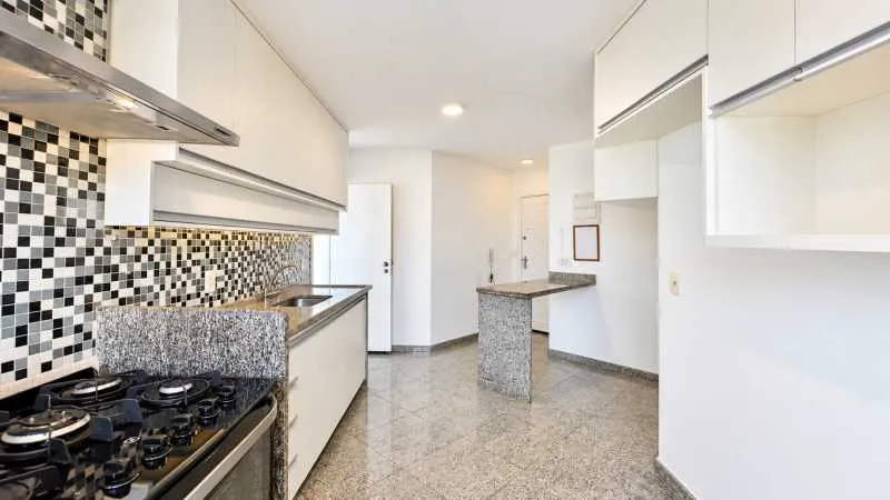 Apartamento de 3 dormitorios con 2 suites y balcón — photo 19