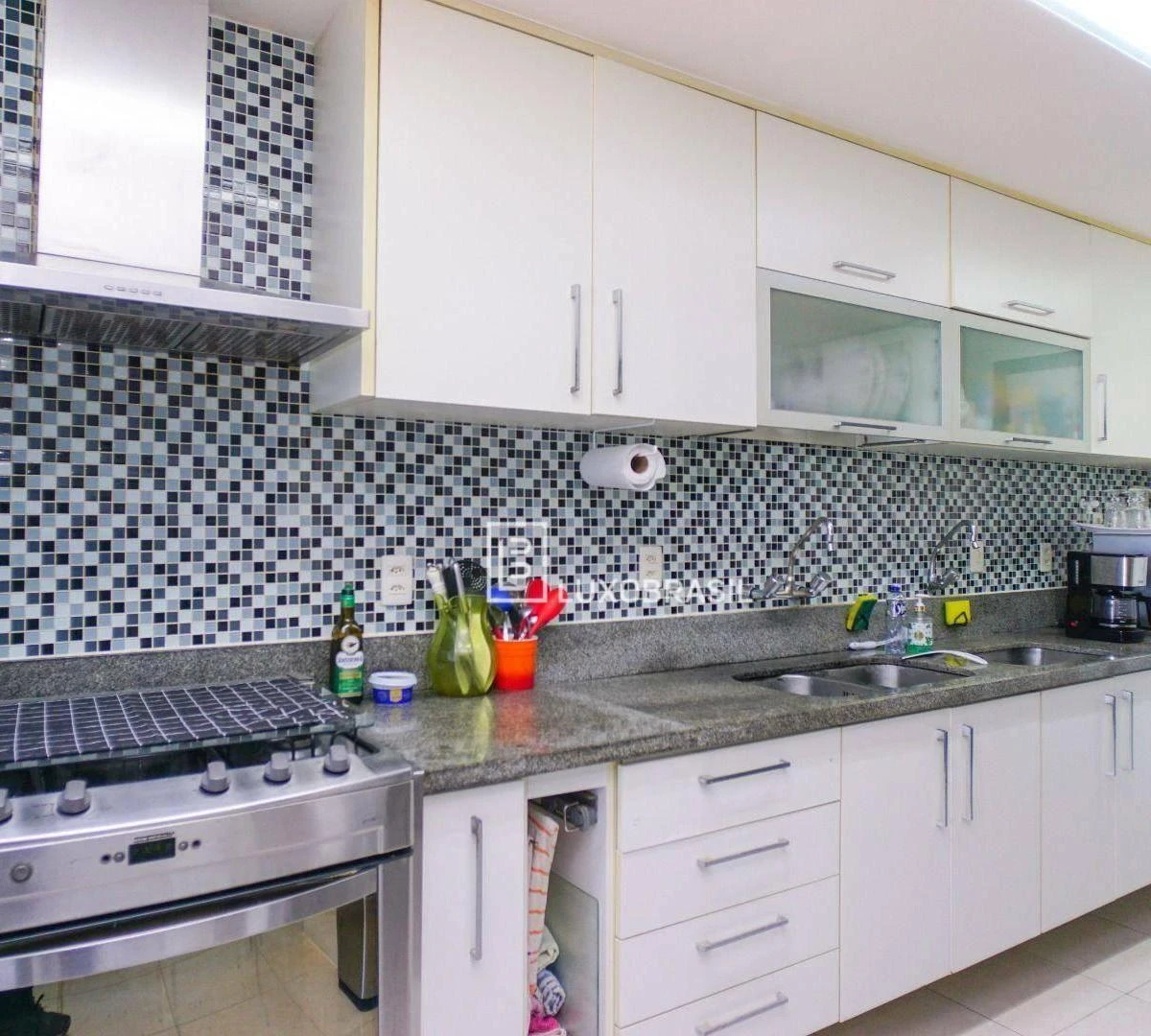 Apartamento mobiliado com varanda envidraçada e 4 quartos — photo 8