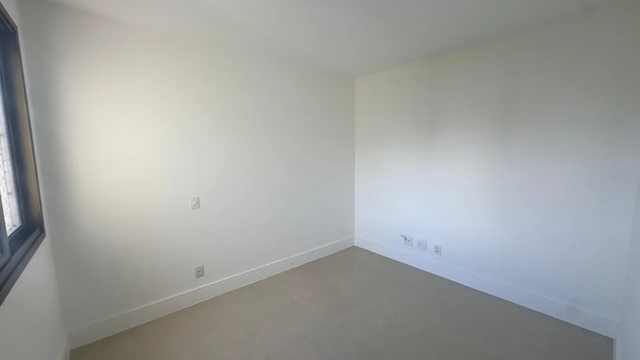 Rental apartment with 3 bedrooms and 4 bathrooms — photo 29