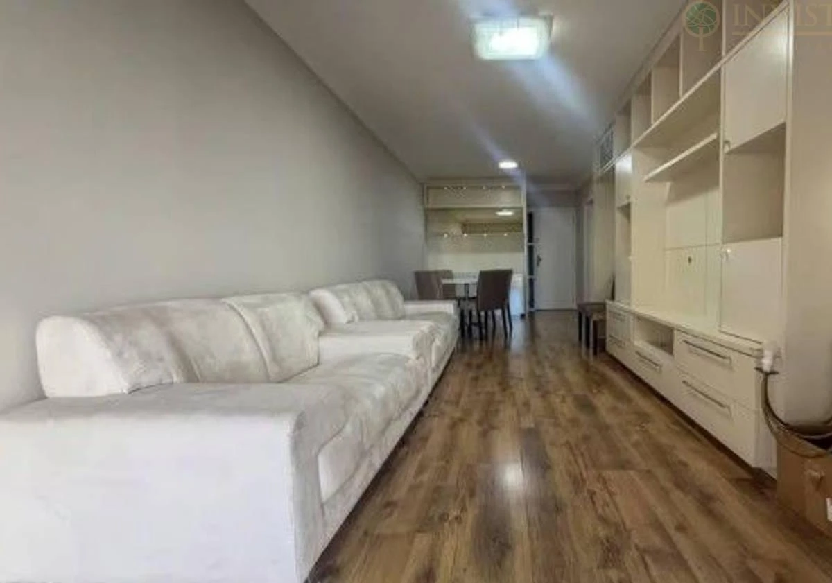 Furnished apartment, 107 m², with a glass-enclosed balcony — photo 7