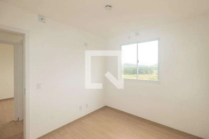 46 m² apartment with a closed-off kitchen and parking — photo 6