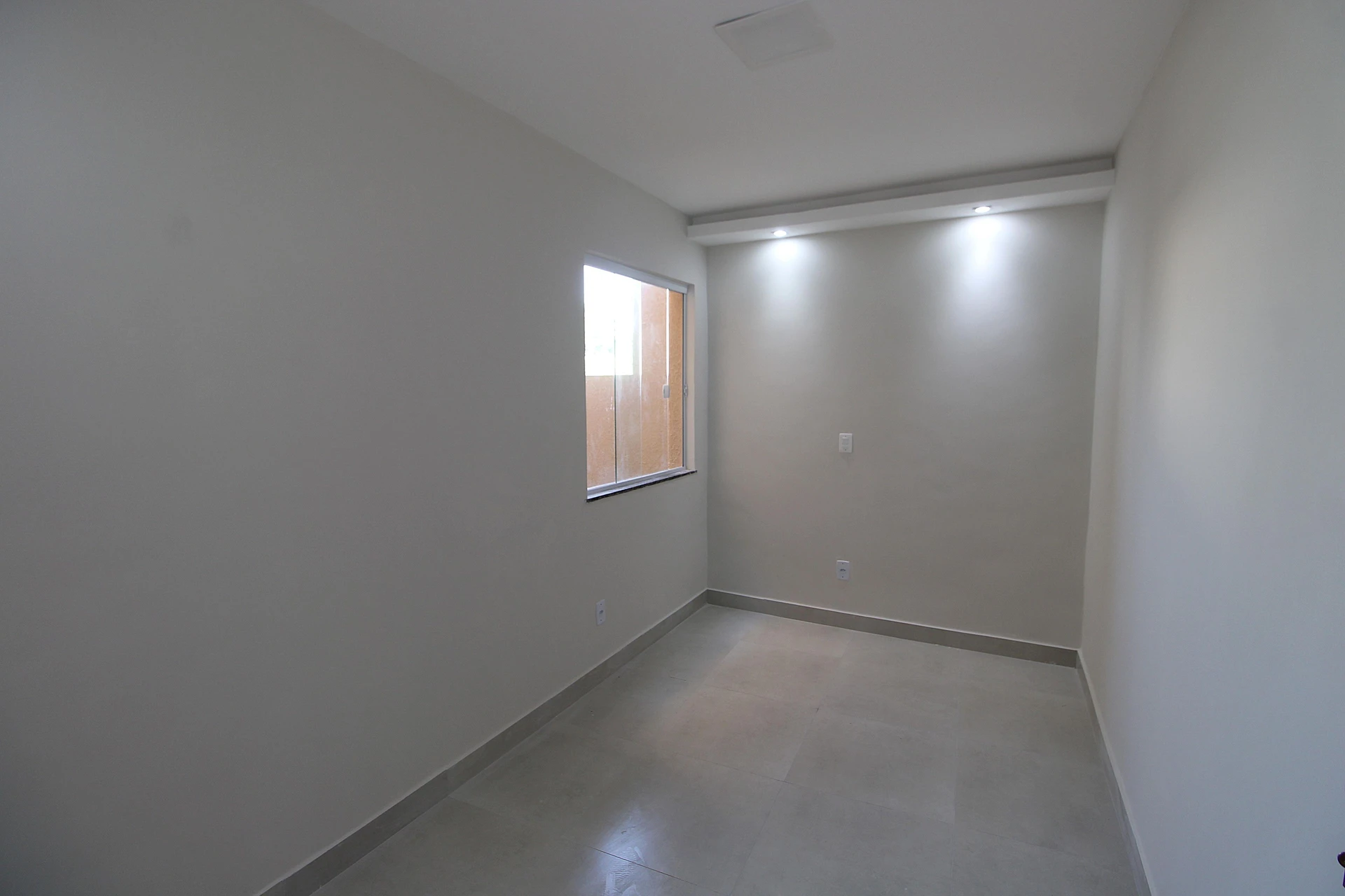 Apartamento sem mobília com 2 quartos, 1 banheiro e varanda — photo 14
