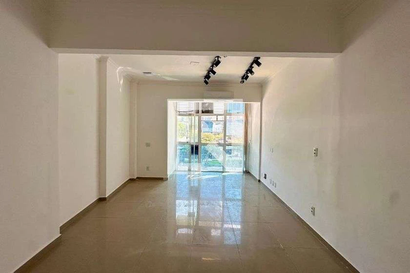 Apartamento sem mobília com 1 quarto e cozinha compacta — photo 4