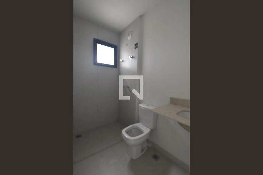 3-bedroom apartment in a building with a gym — photo 12