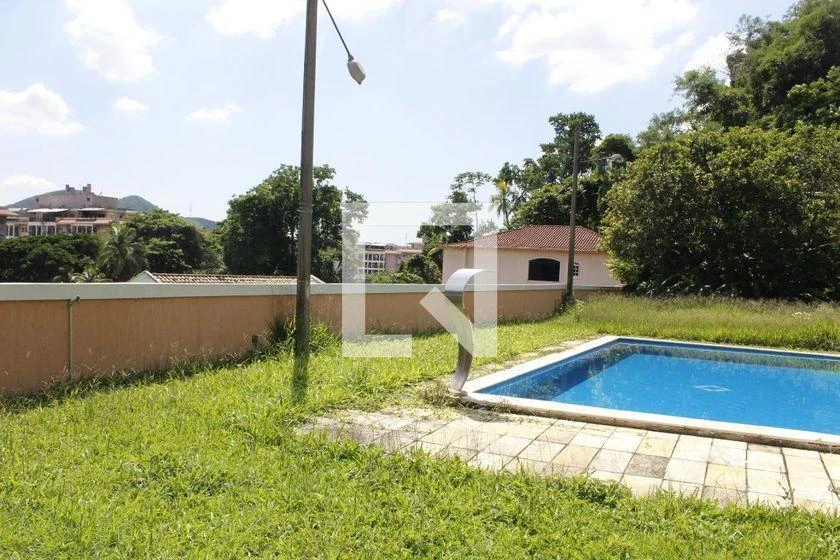 4-bedroom house with a mountain view in Rio de Janeiro — photo 20