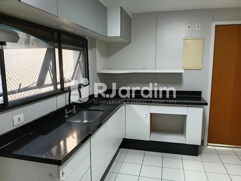 Apartamento com 3 quartos e varanda — photo 7