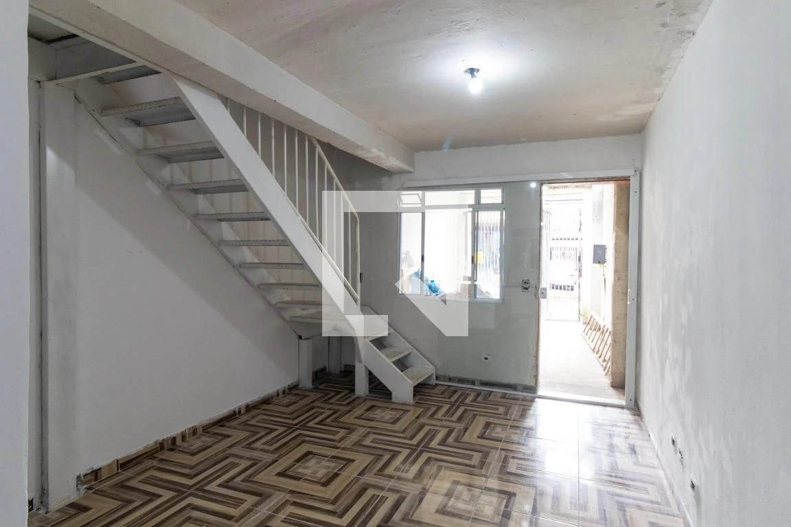 One-bedroom house with a washing machine in Curitiba — photo 18