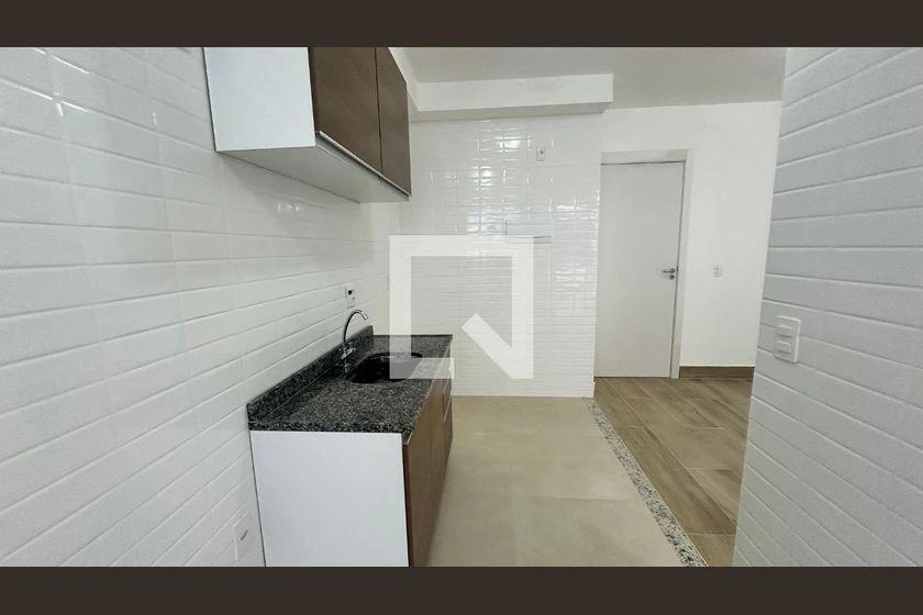 2-bedroom apartment in a building with a gym — photo 17