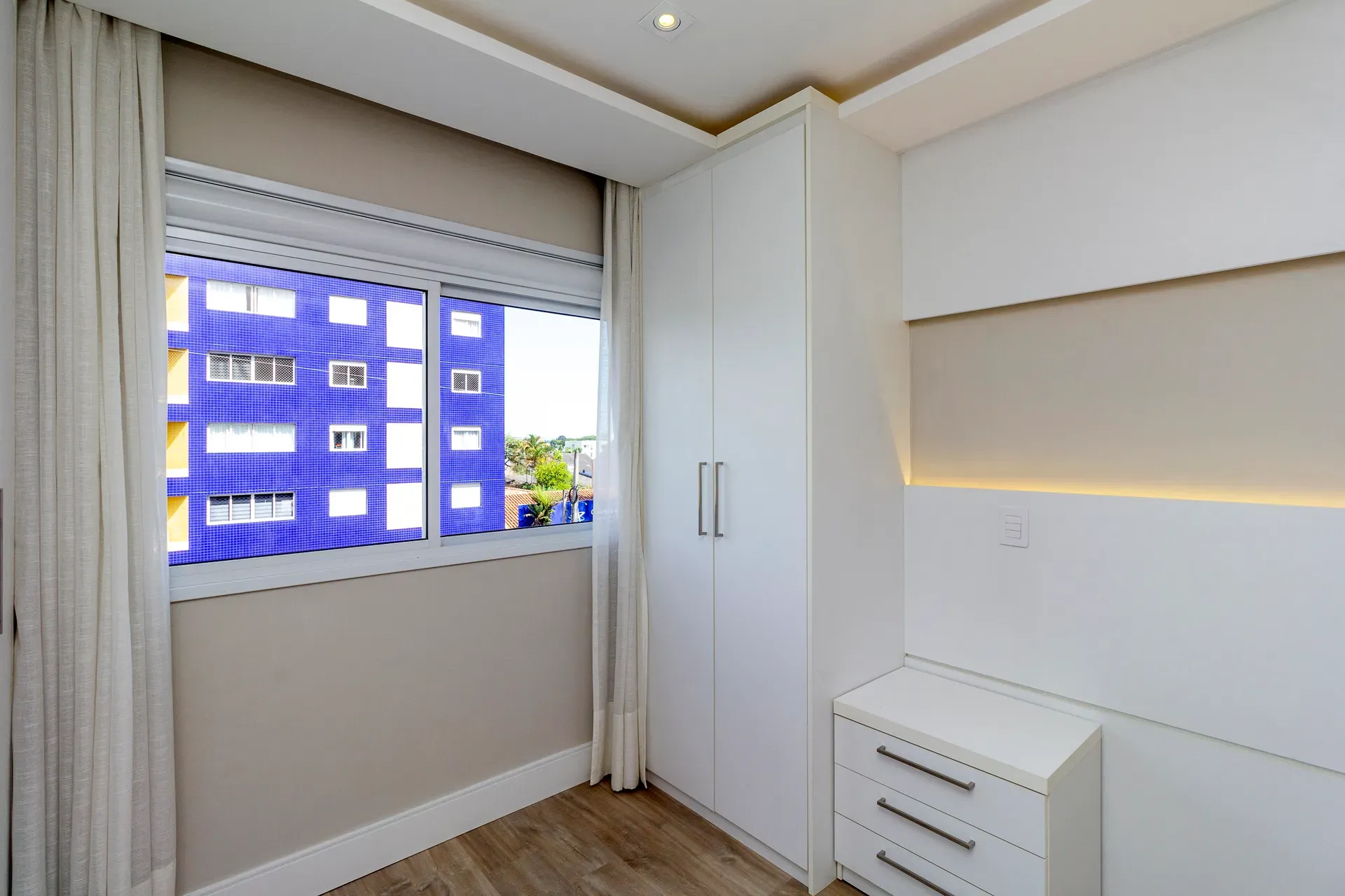 Unfurnished 4-bedroom apartment with 5 bathrooms — photo 47