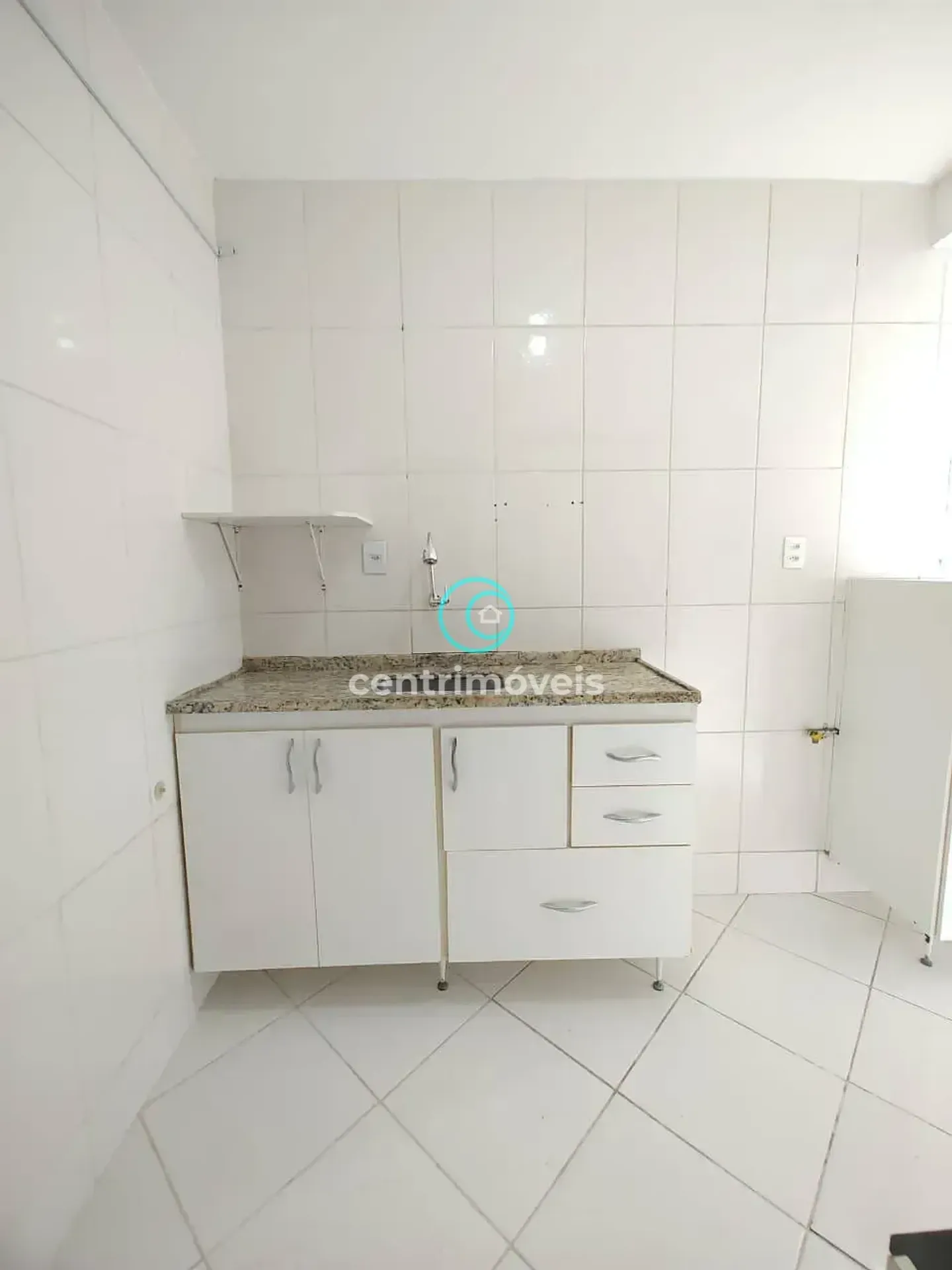 Wood or laminate floors in a 2-bedroom apartment, 50 m² — photo 33