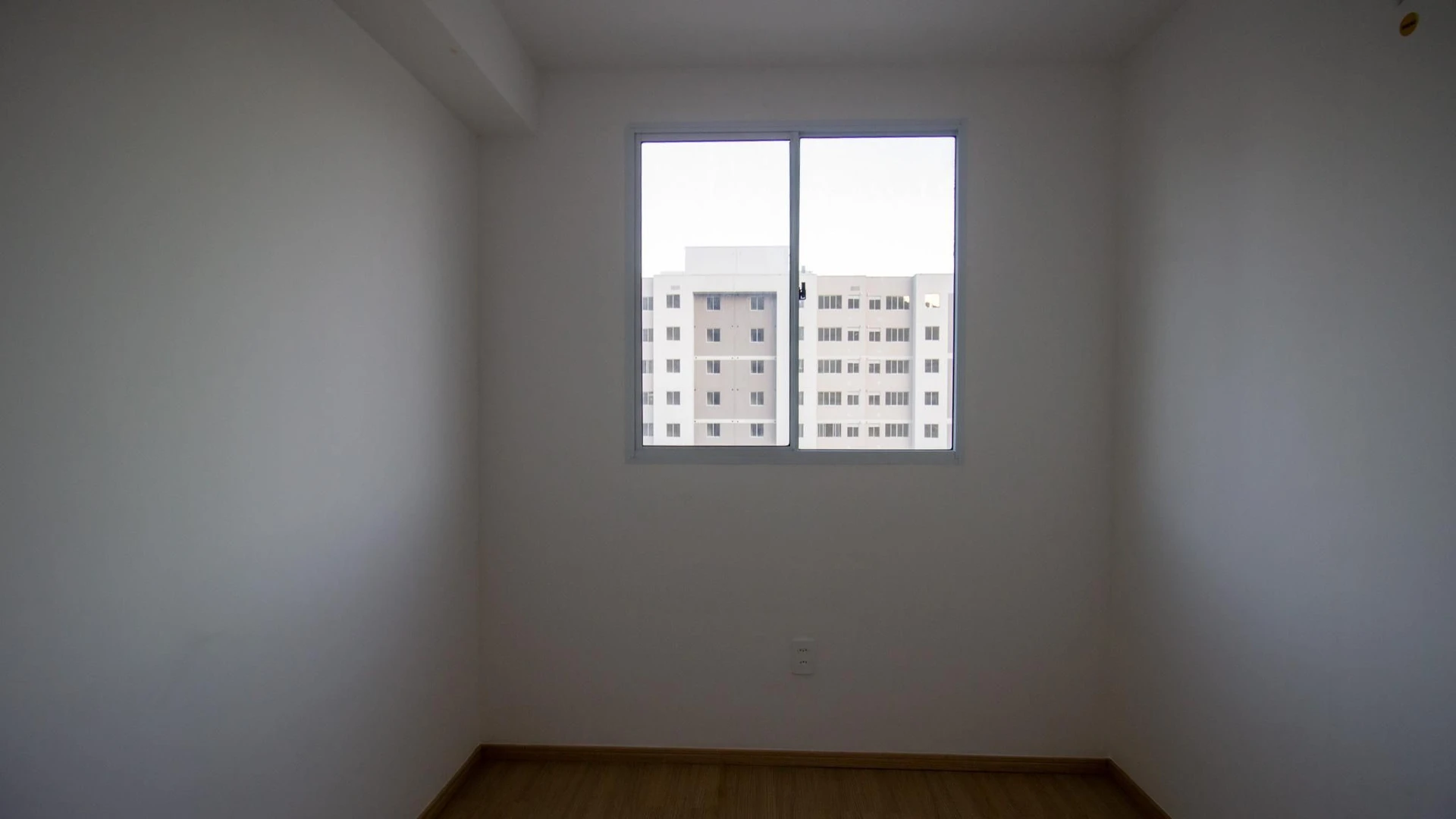 Home office in a 2-bedroom apartment, 45 m² — photo 21