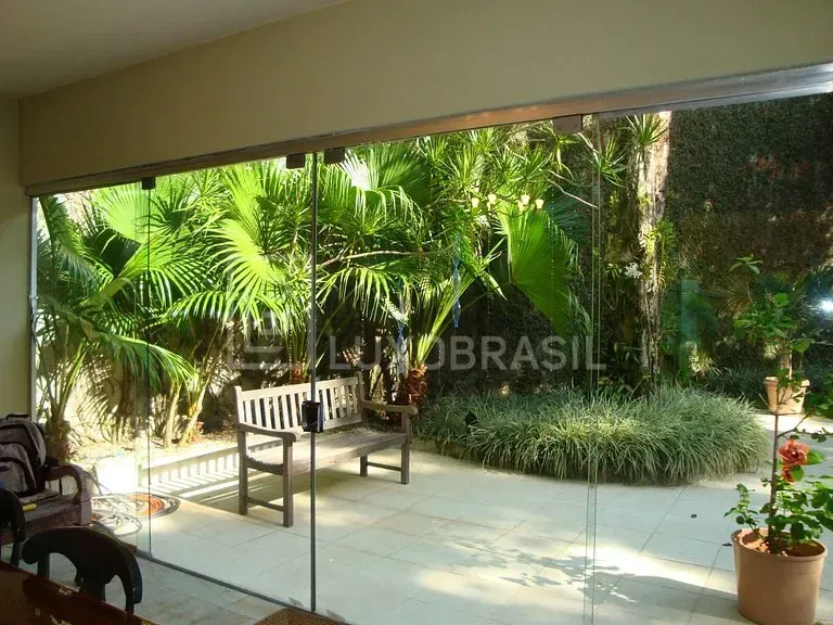 Furnished house with 4 bedrooms and 600 m² — photo 5