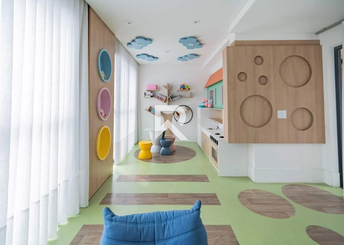 3-bedroom apartment with a walk-in closet in Curitiba — photo 36
