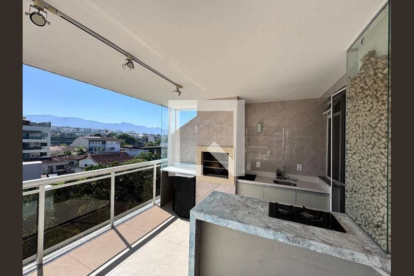Furnished 3-bedroom apartment with 235 m² and 2 parking