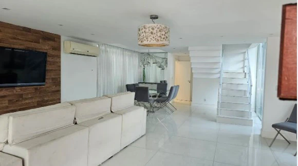 458 m² house with 6 bedrooms and a private BBQ area — photo 2
