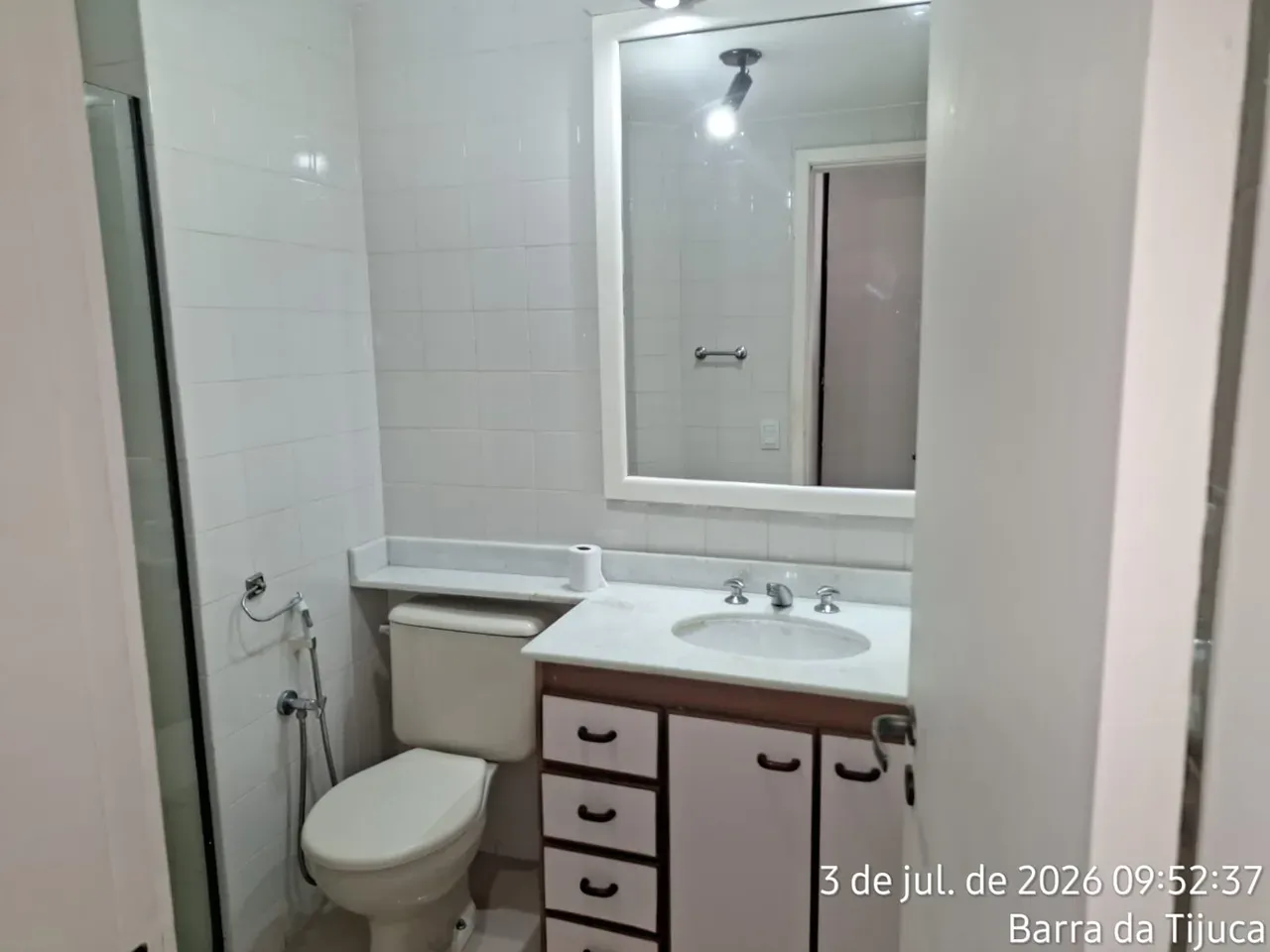 2-bedroom apartment in a building with a gym — photo 31