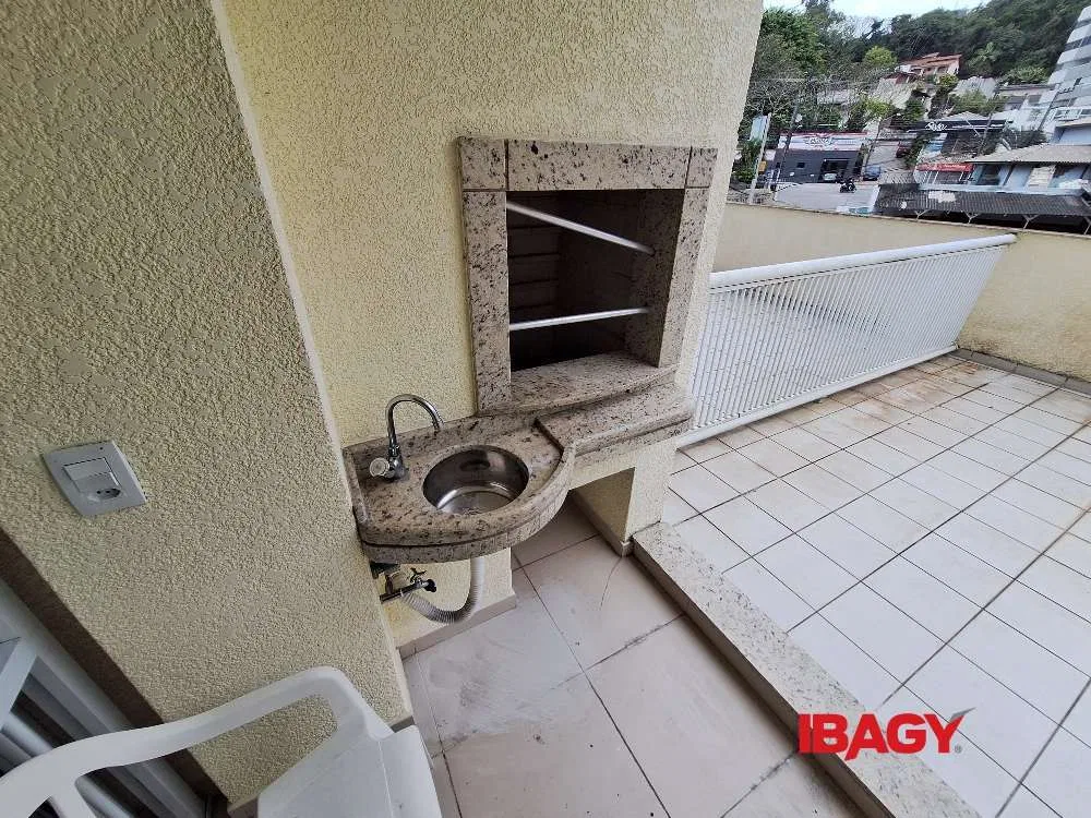 Furnished apartment, 49 m², with a grill on the balcony — photo 6