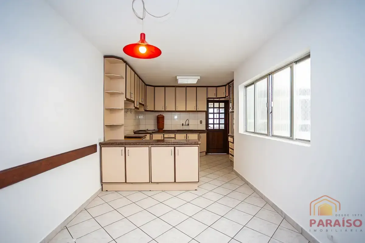 202 m² apartment with 3 bedrooms and a balcony — photo 21