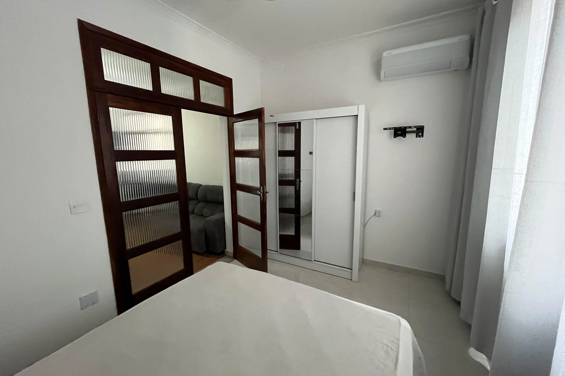 Furnished 1-bedroom apartment with no parking — photo 9