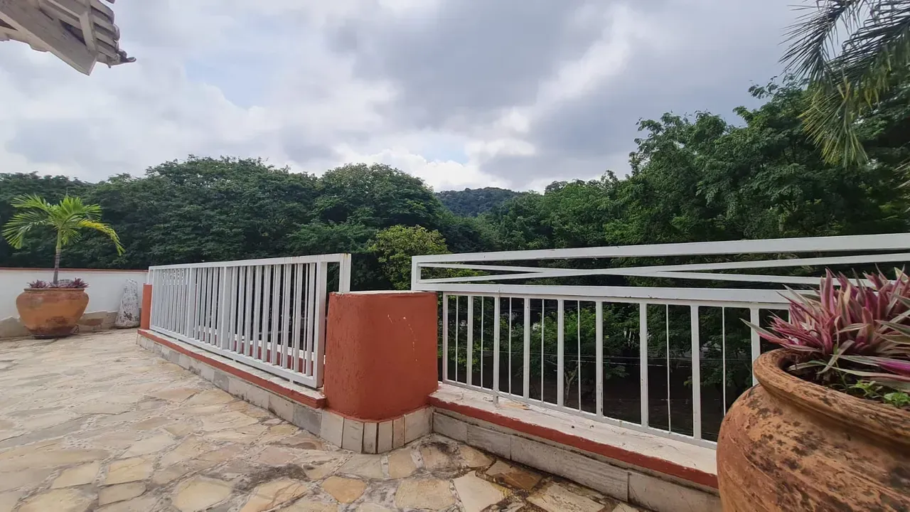 Furnished house 450 m² with 4 bedrooms and 4 bathrooms — photo 50