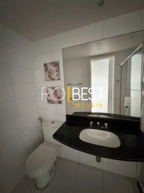 Apartamento de 99 m² com closet e janelas do piso ao teto — photo 15