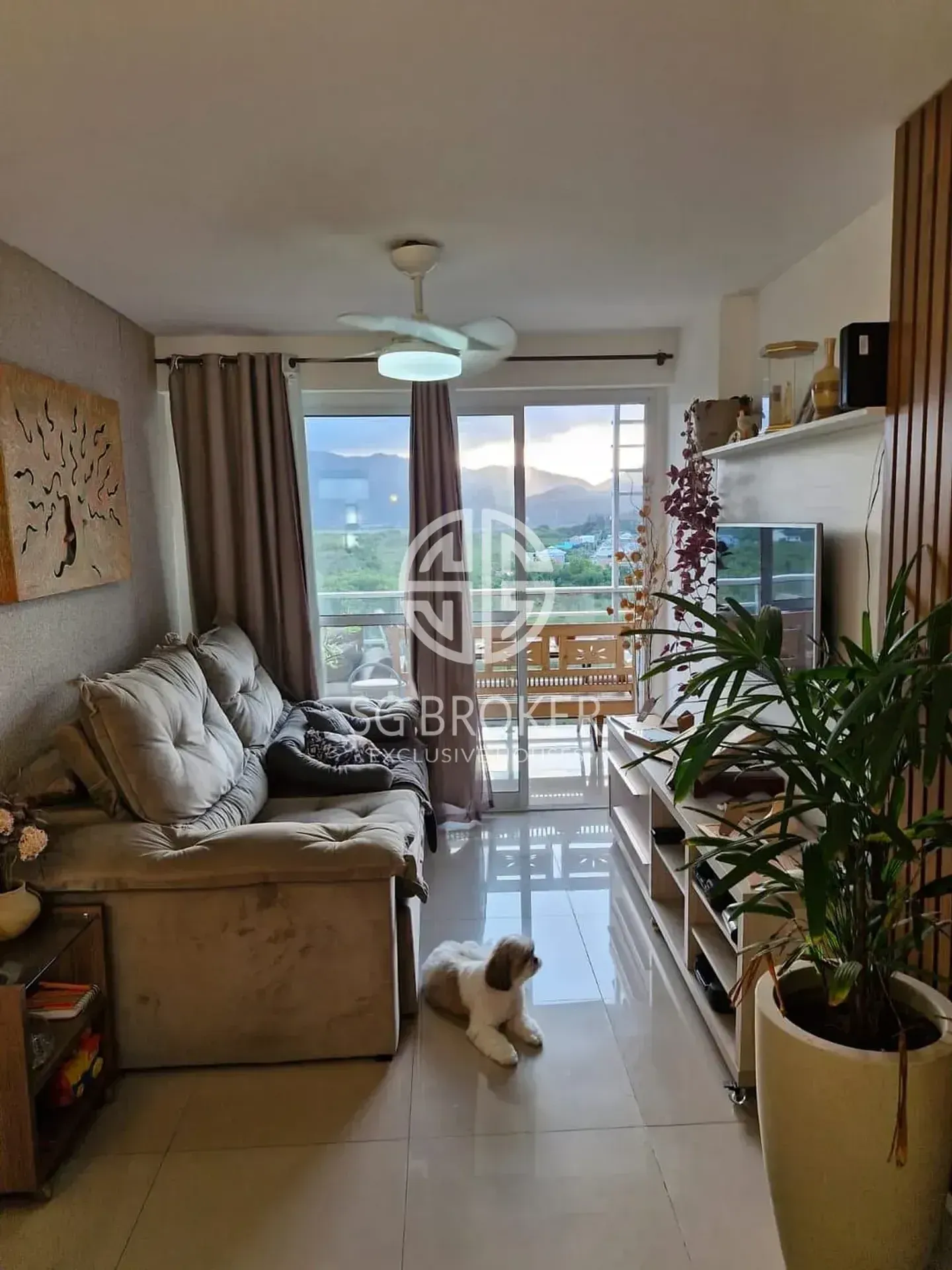Glass-enclosed balcony in a 3-bedroom apartment, 91 m² — photo 19