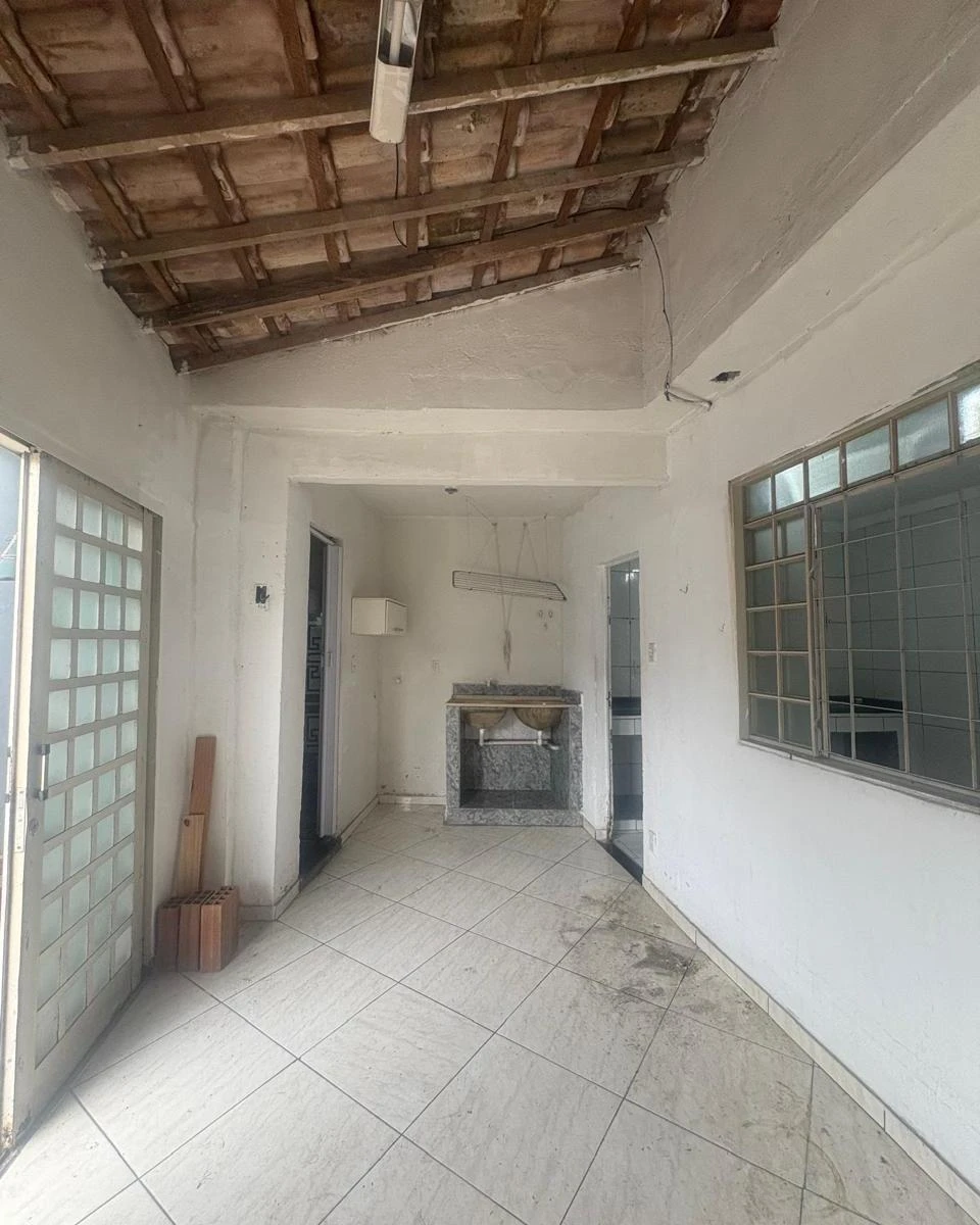 House with 3 bedrooms, 3 bathrooms and 180 m² — photo 2