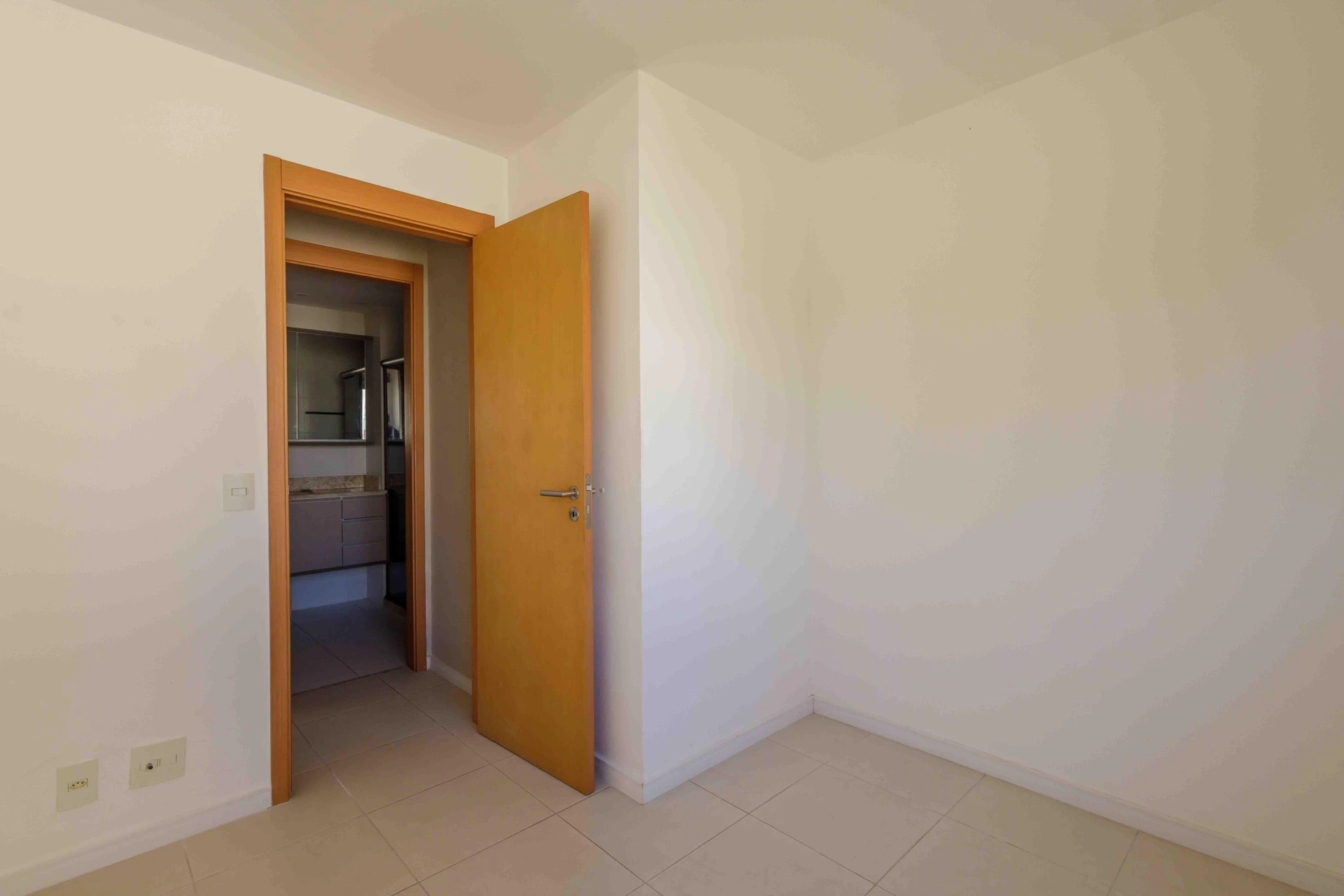 Apartment, 166 m², with a glass-enclosed balcony — photo 9
