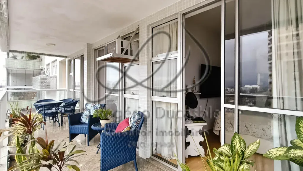 Apartment on the 11th floor with floor-to-ceiling windows — photo 21