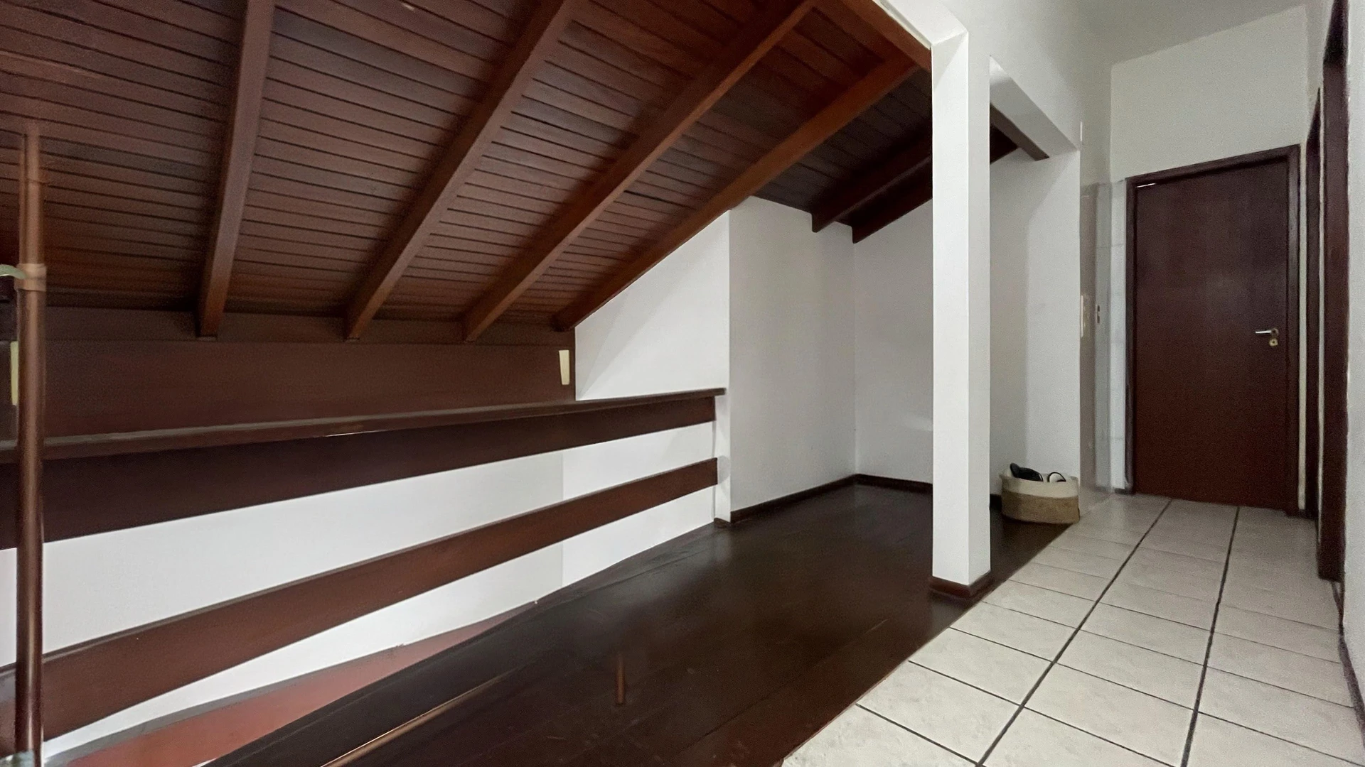 4-bedroom house with a jacuzzi — photo 25