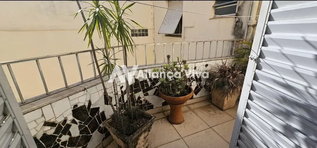 Apartamento mobiliado com 5 quartos e cozinha com fogão a gás — photo 33