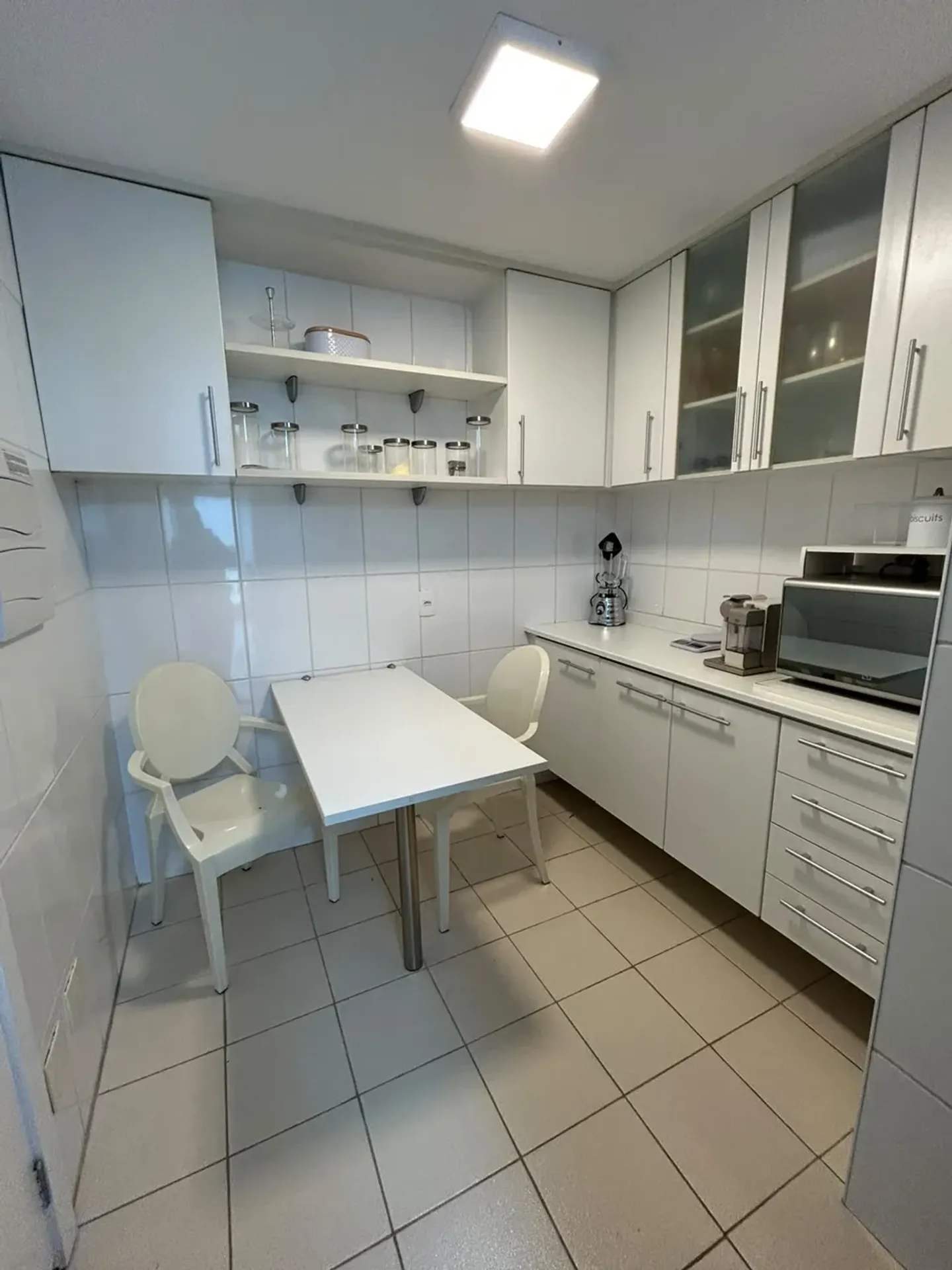 Furnished apartment, 98 m², with a washing machine — photo 16