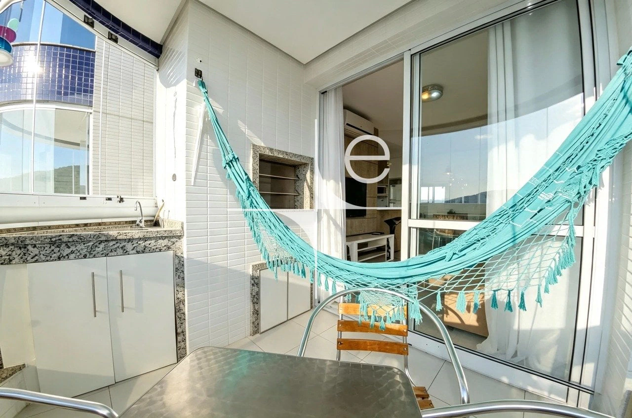 Furnished apartment, 85 m², with a glass-enclosed balcony — photo 26