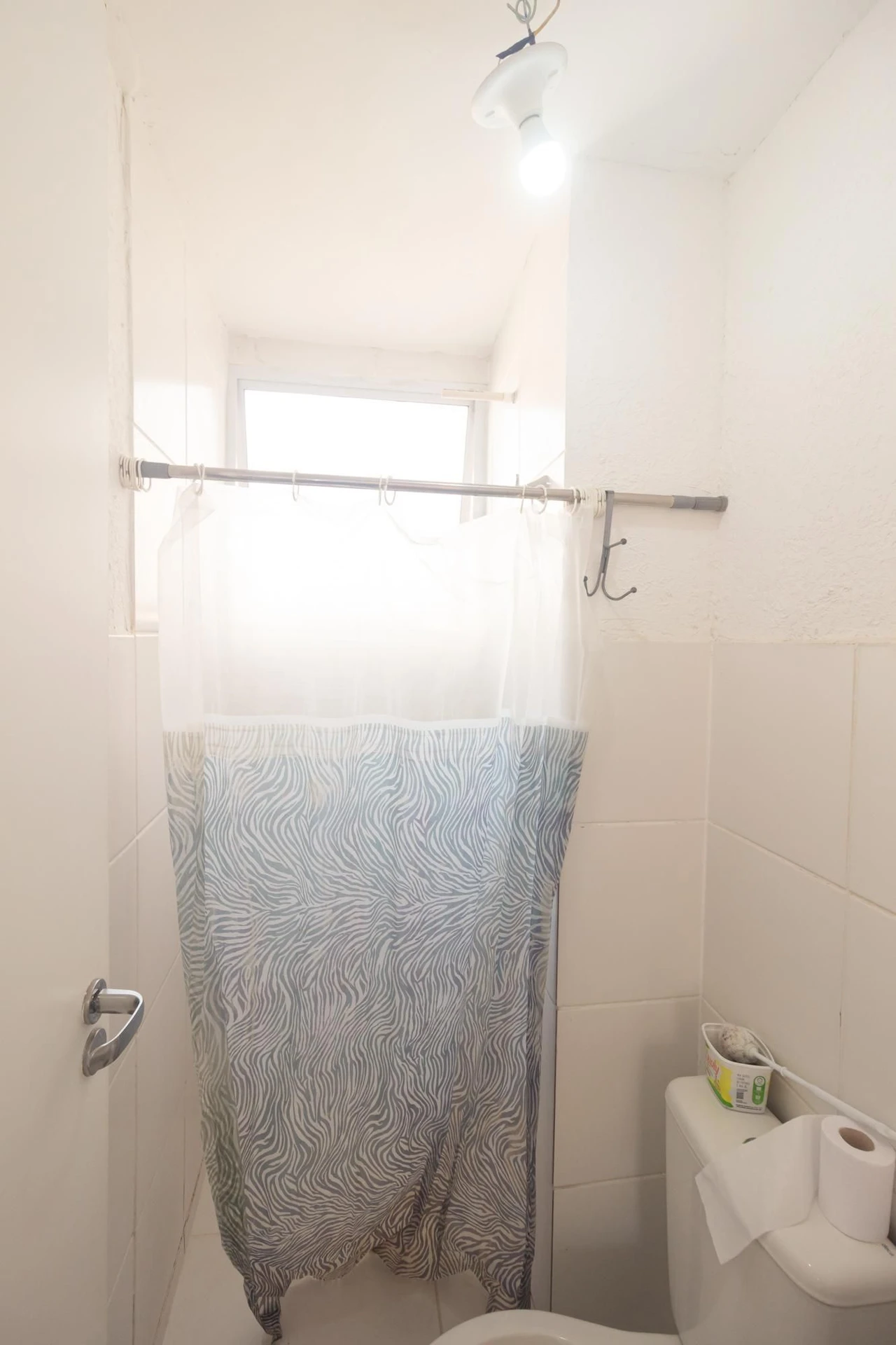 Furnished apartment with 2 bedrooms and an open kitchen — photo 19