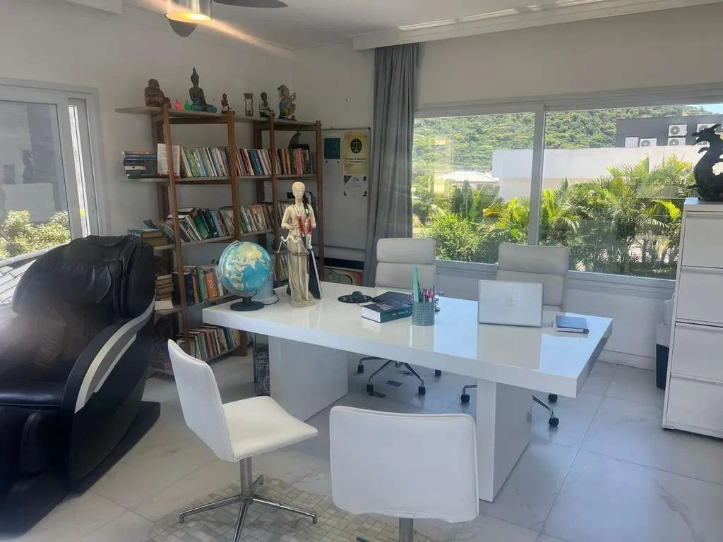 Furnished house, 360 m², with a mountain view — photo 2