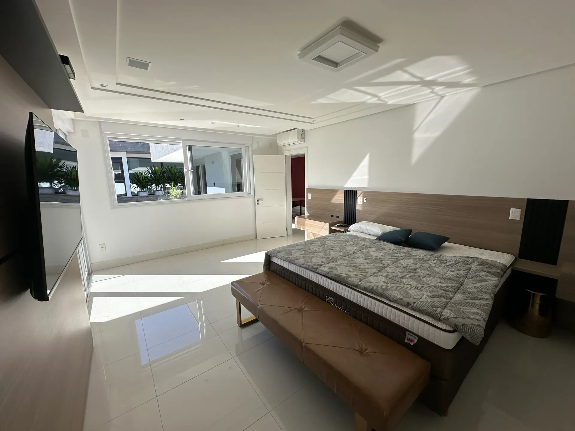 Casa mobiliada com 9 suítes e jacuzzi no prédio — photo 21