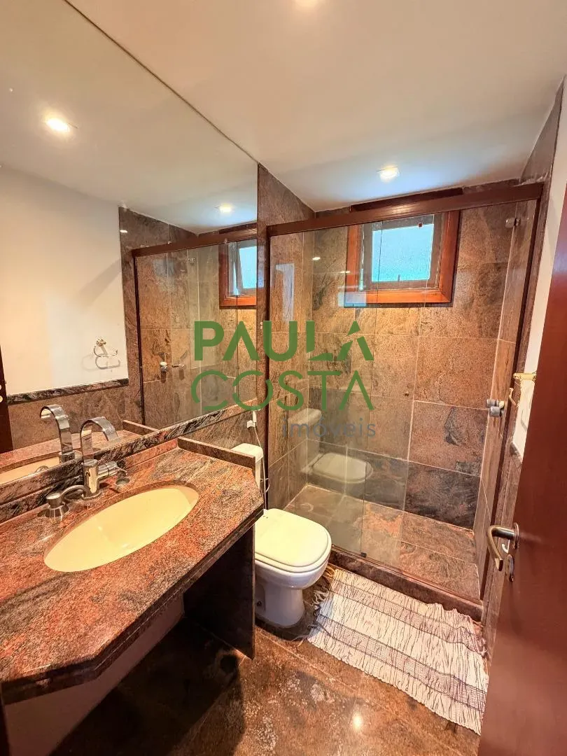 Casa sem mobília com 5 quartos, 5 banheiros e 638 m² — photo 32