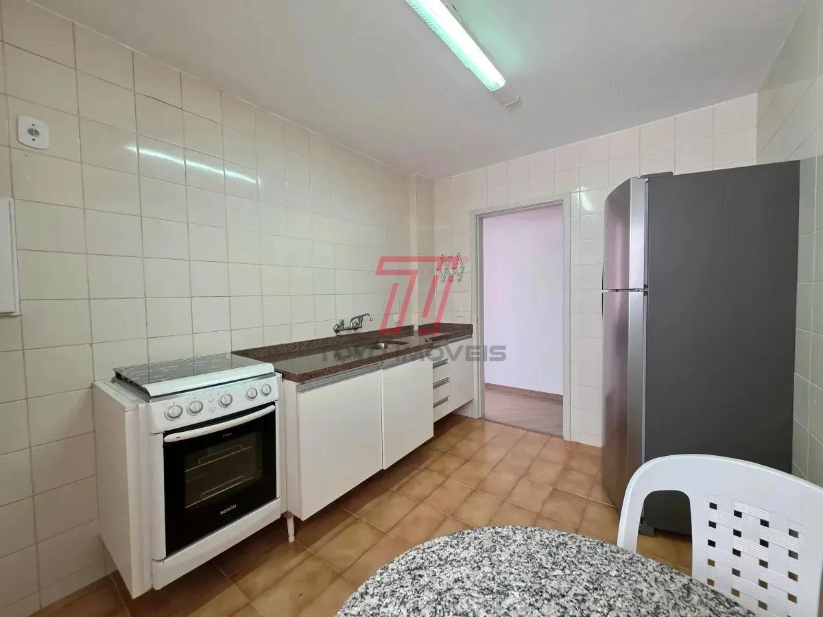 3-bedroom apartment with a bathtub in Curitiba — photo 19