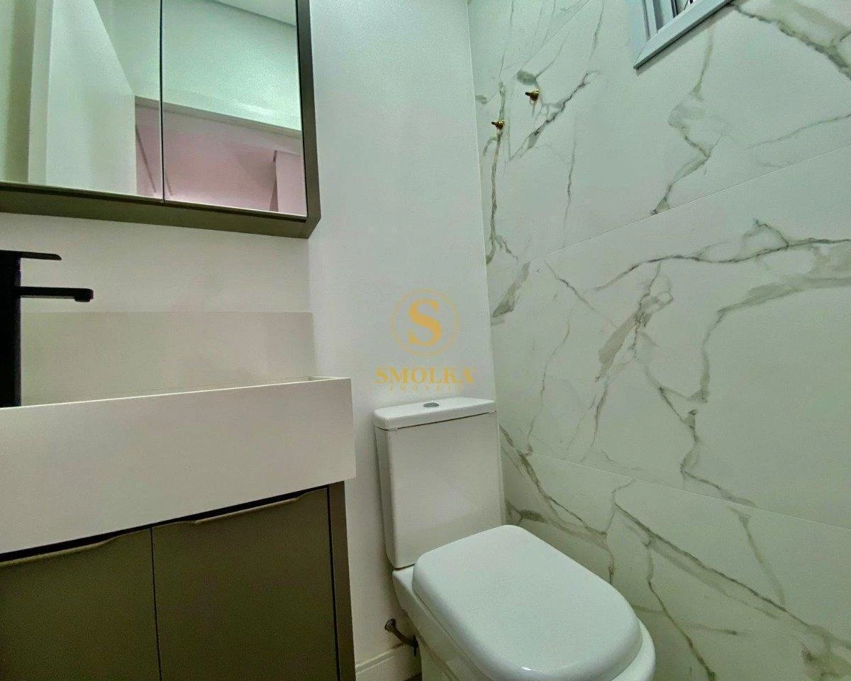 184 m² rental home with 4 en-suite bedrooms — photo 15
