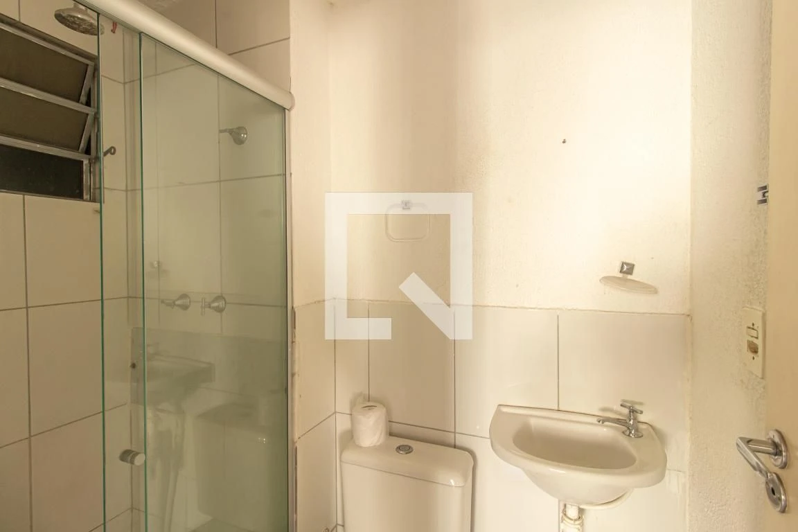 Apartamento com 2 quartos e suíte com banheiro — photo 40