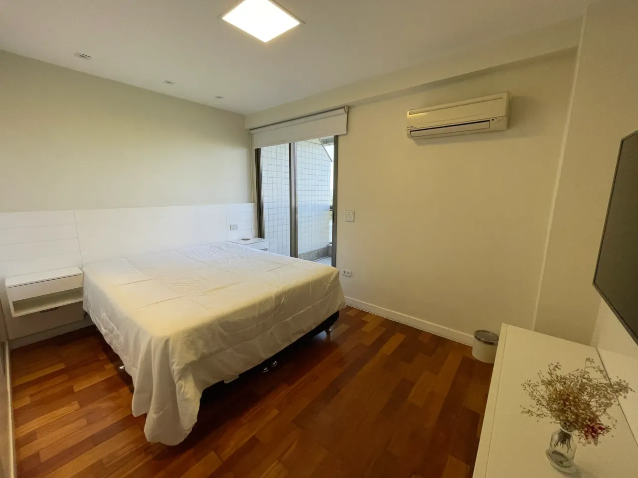 Apartamento de 4 dormitorios con balcón acristalado y 267 m² — photo 20