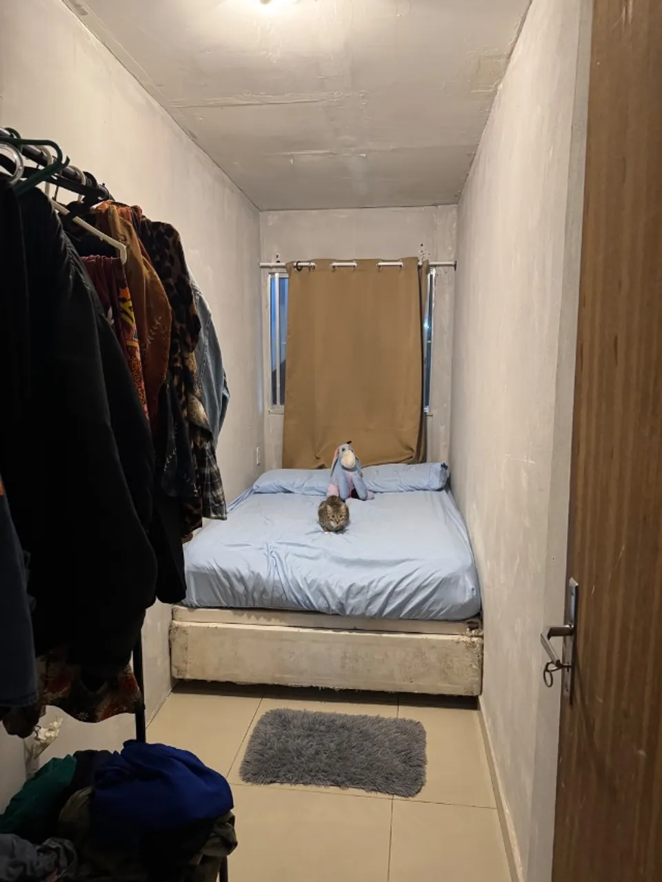 Apartamento mobiliado de 1 quarto com banho em box de vidro — photo 2