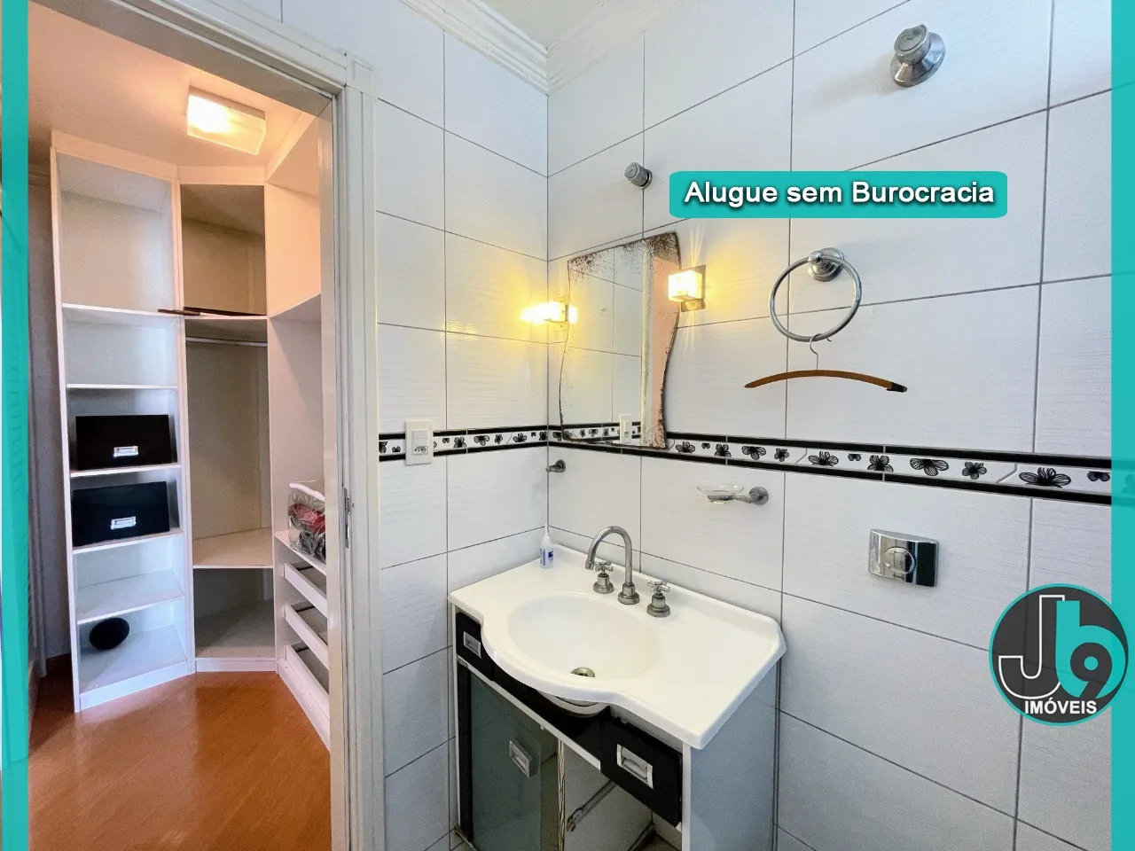 360 m² townhouse with 3 en-suite bedrooms and parking — photo 34